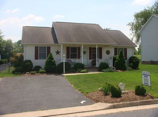 2208 Mosley St, Waynesboro, VA 22980