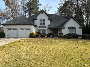 3860 High Green Dr, Marietta, GA 30068
