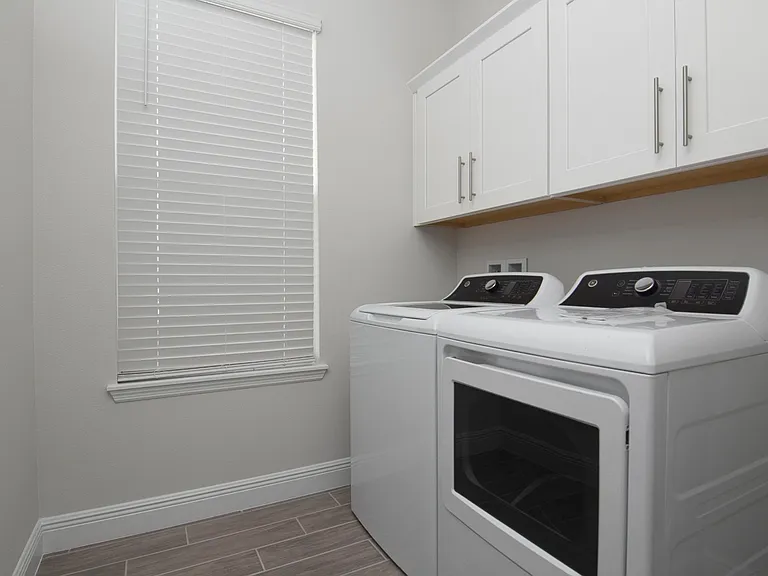 11045 E Bay St — Photo 19