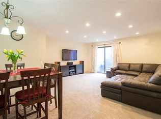 152 Wynwood Dr UNIT 152, Enfield, CT 06082