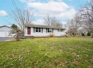 7052 E High St, Lockport, NY 14094
