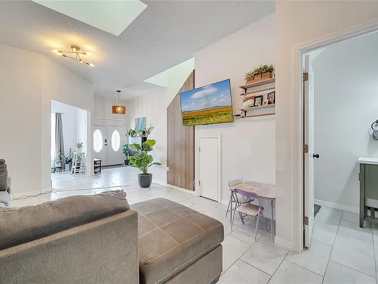 1028 Universal Rest Pl — Photo 11