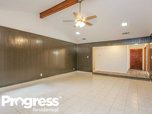 4th image of 1834 S Hillcroft Dr