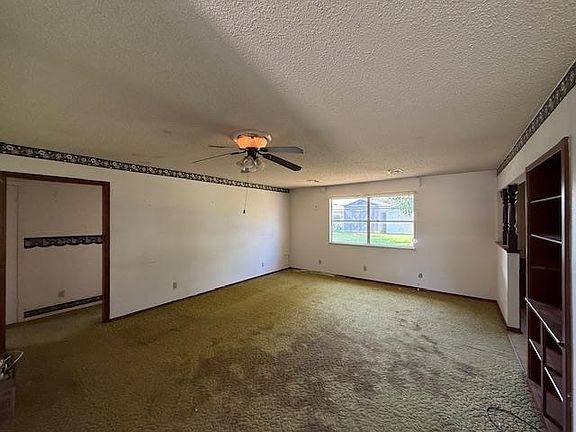 2nd image of 2627 2nd St