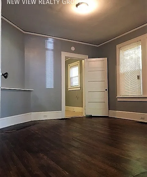 1025 Ambassador St — Photo 5