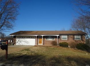 1109 Ethel Ct, Festus, MO 63028