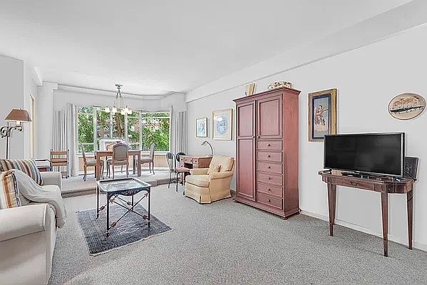 1st image of 440 E 56th St #5A