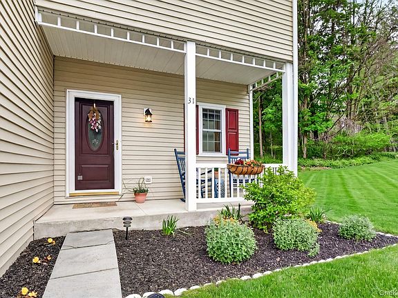 2nd image of 31 Bridgewater Way