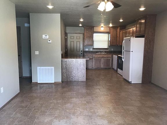 3rd image of 1526 N Kennedy Ln
