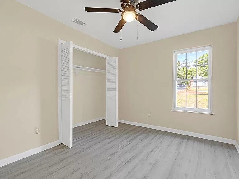 5556 Split Oak Ct — Photo 16