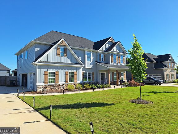 3rd image of 420 Cambrian Dr