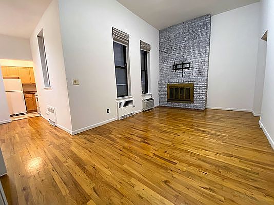 5th image of 65 E 11th St APT 3G