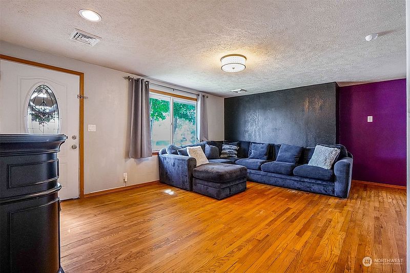 4th image of 426 N Mattson Drive
