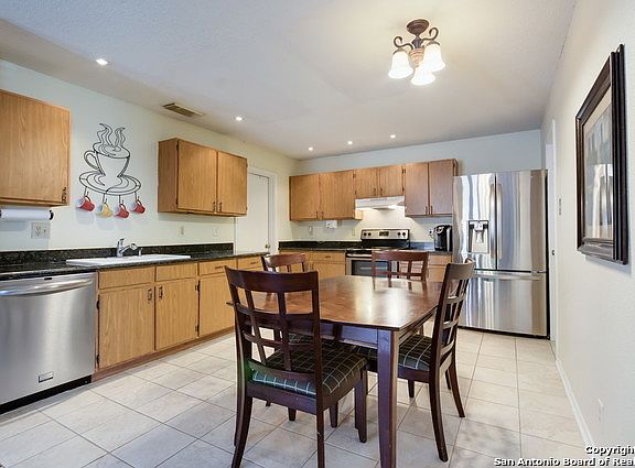 5th image of 7807 Kinglet Ct