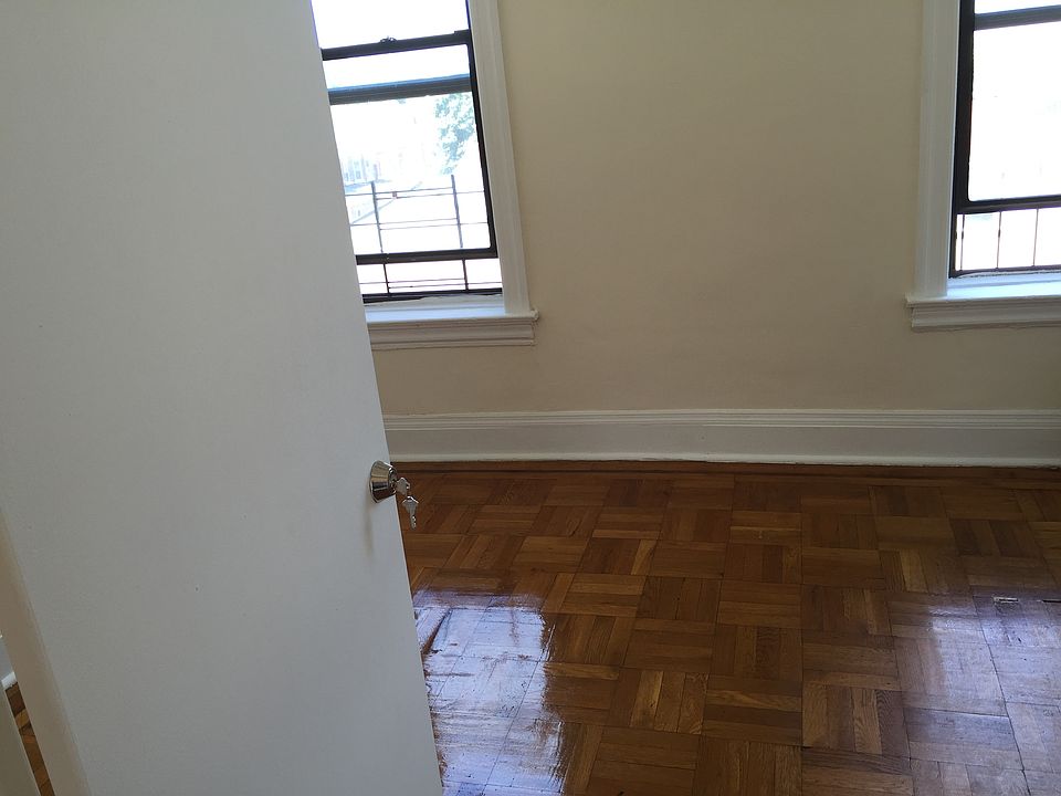 1st image of 909 Avenue T #Dd4