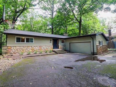 8729 Hilltop Dr, Mentor, OH, 44060