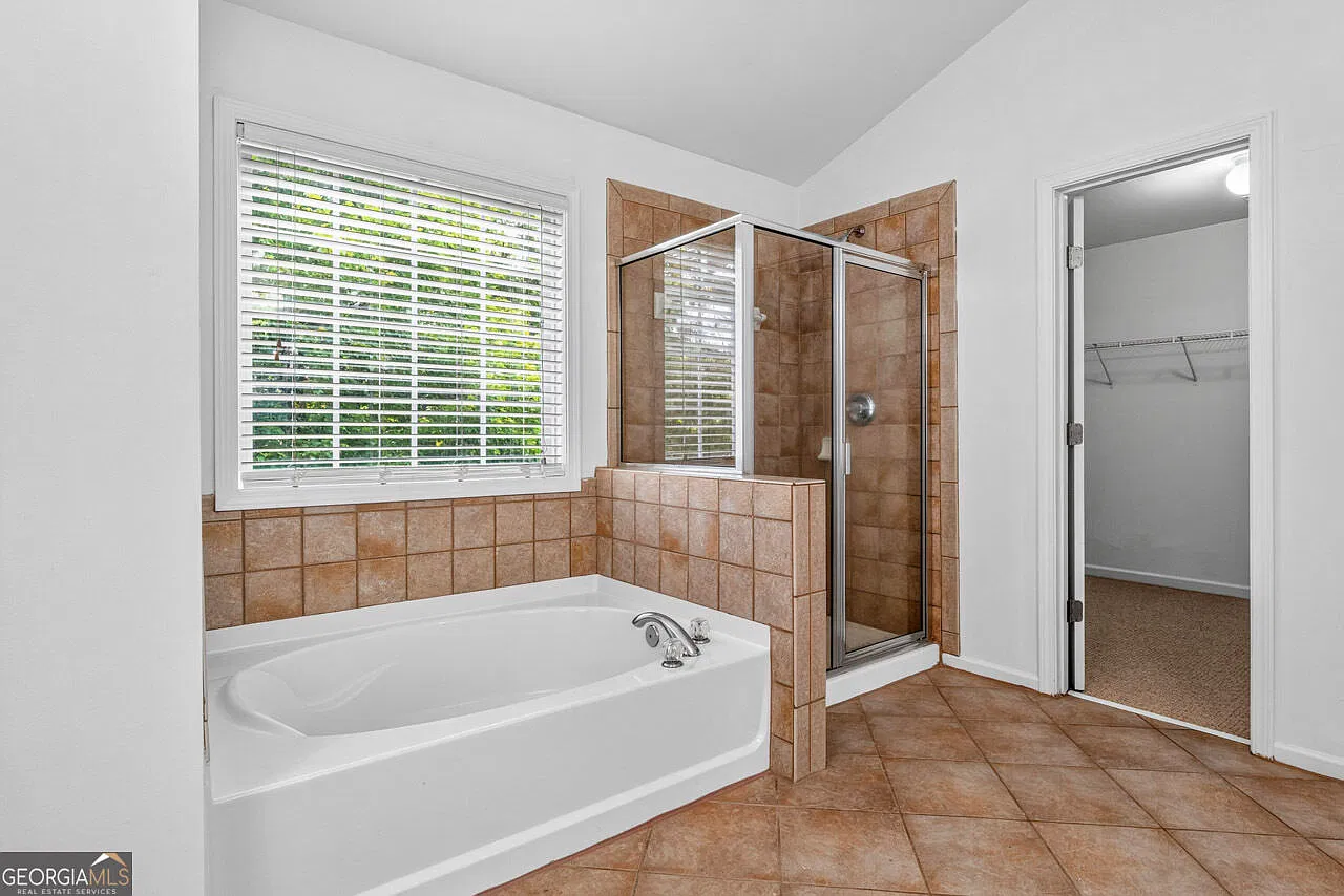 4 bed, 4.0 bath, 3304 sqft, $2,750 — Photo 4