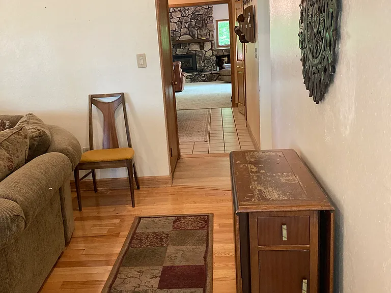 N Overland Rd — Photo 35