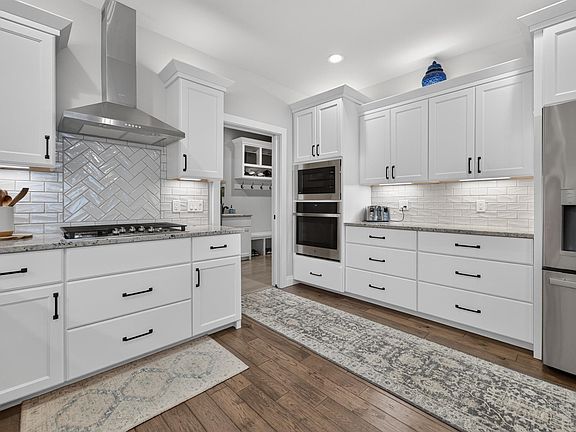5th image of 6727 Bellflower Pointe Dr