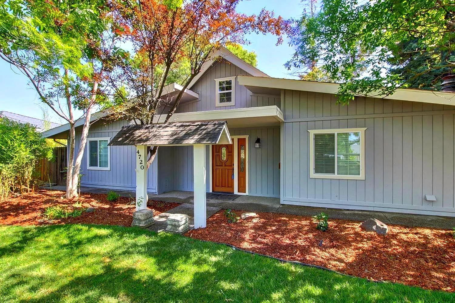 4720 Cottage Way photo 1