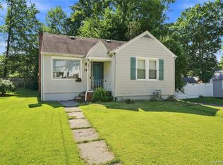18 Underhill Avenue, Poughkeepsie, NY 12601