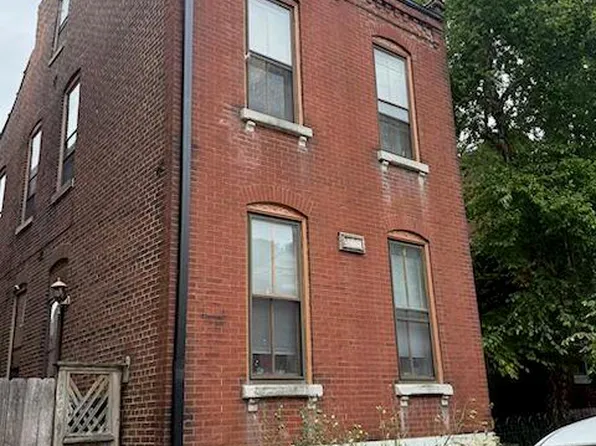 2209 Menard St, Saint Louis, MO 63104