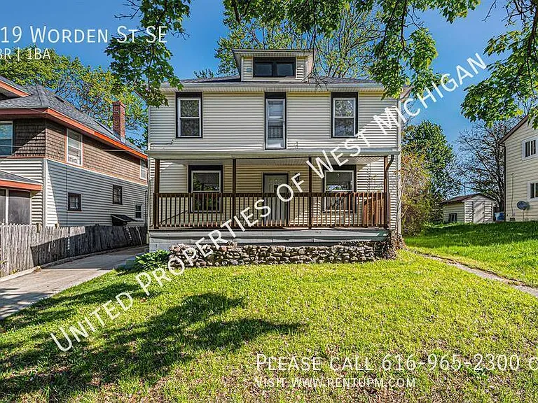 919 Worden St SE — Photo 1