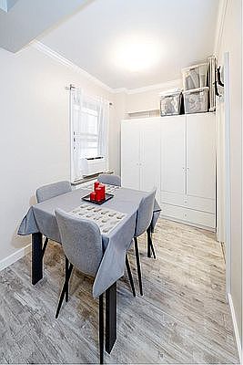 4th image of 150 E 56th St APT 10F