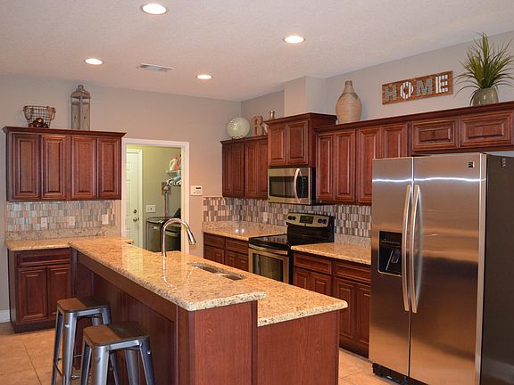 2nd image of 8389 New Orleans Ct
