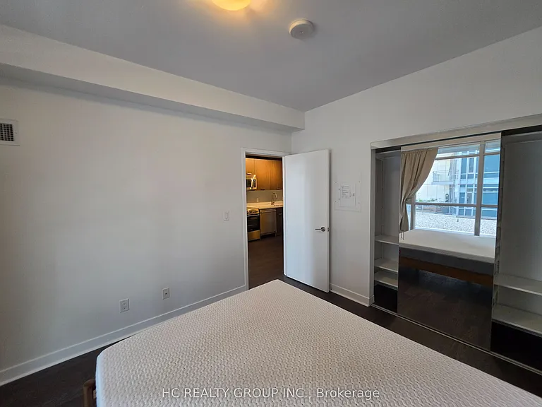 295 Adelaide St W #1017 — Photo 11