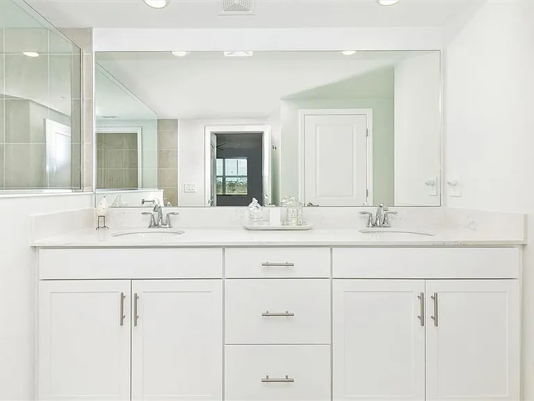 12685 Radiance Ct #102 — Photo 23