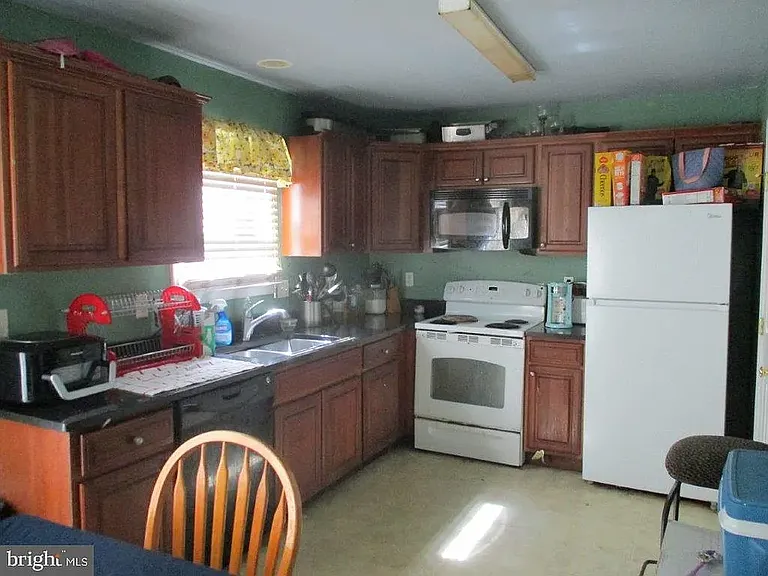 1303 Aspen Dr — Photo 5