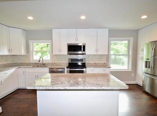 8016 Russell Rd, Alexandria, VA 22309