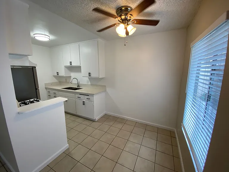 1019 Stanley Ave #1029 — Photo 29