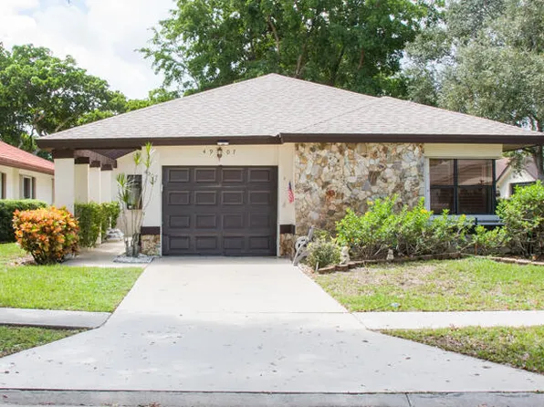 4907 Boxwood Circle, Boynton Beach, FL 33436