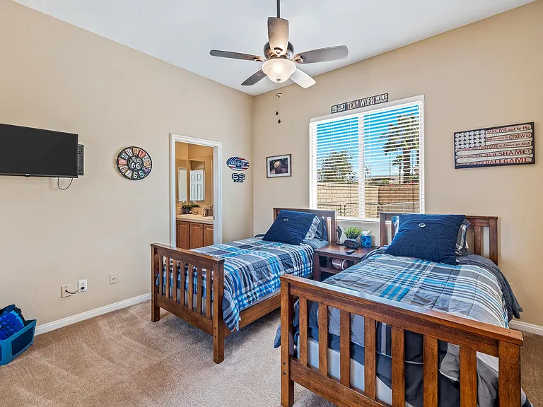 80445 Paria Way — Photo 25