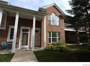16831 Dover Dr, Northville, MI 48168