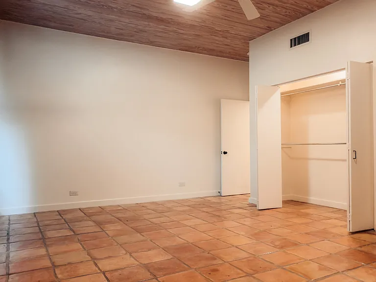100 Mary D Ave #17 — Photo 9