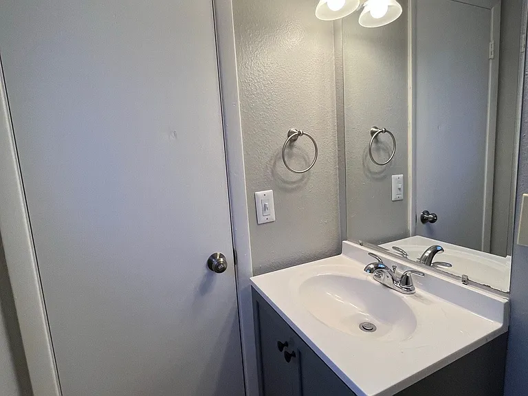 Parke East Townhomes — Photo 111