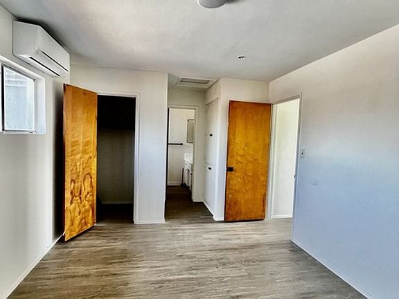 3rd image of 2731 Drew Ln