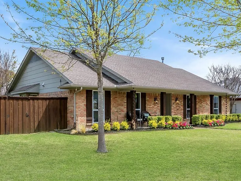 1601 Windsong Trl — Photo 28