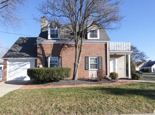 1117 E Fairoaks Ave, Peoria, IL