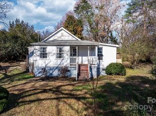 811 Markham Rd, Tryon, NC 28782