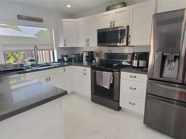 6005 NW 170th Ter, Hialeah, FL 33015