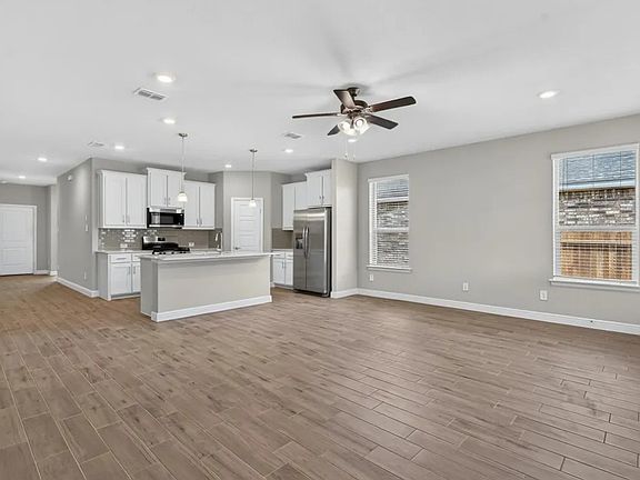 2nd image of 15940 Stableford Rd