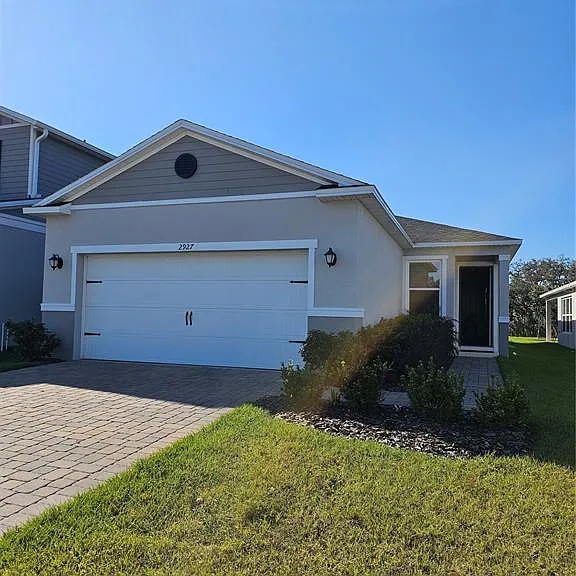 2927 Sanctuary Dr — Photo 1