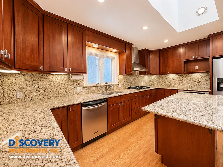 327 San Carlos Ave — Photo 8