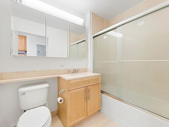 4th image of 40-28 College Point Blvd #1109