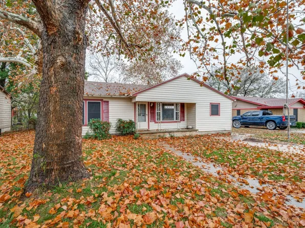 932 Moss St, Gainesville, TX 76240