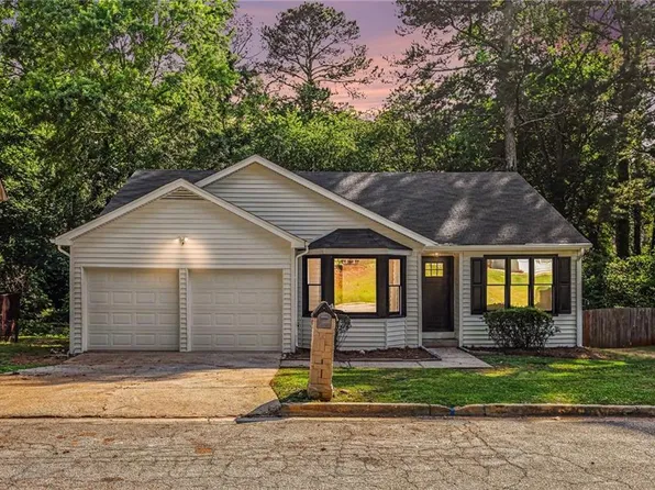 4795 Wyndam Dr, Stone Mountain, GA 30088